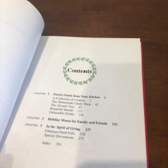 Betty Crocker’s New Christmas Cookbook Hardcover Book Pre-Owned. - Picture 10 of 16